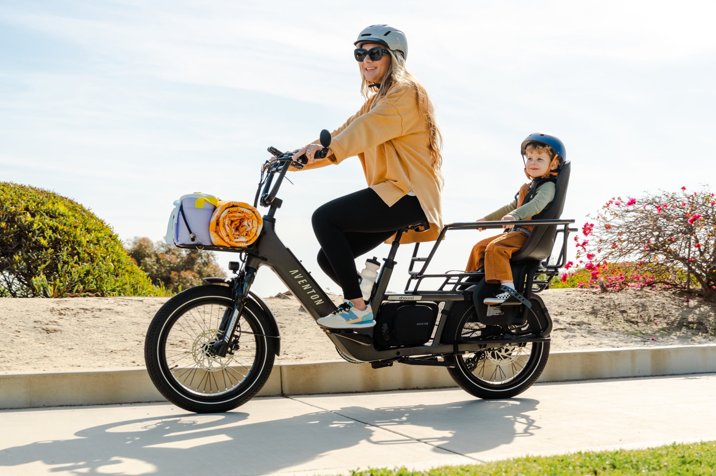 Aventon Abound LR Longtail Cargo E-Bike
