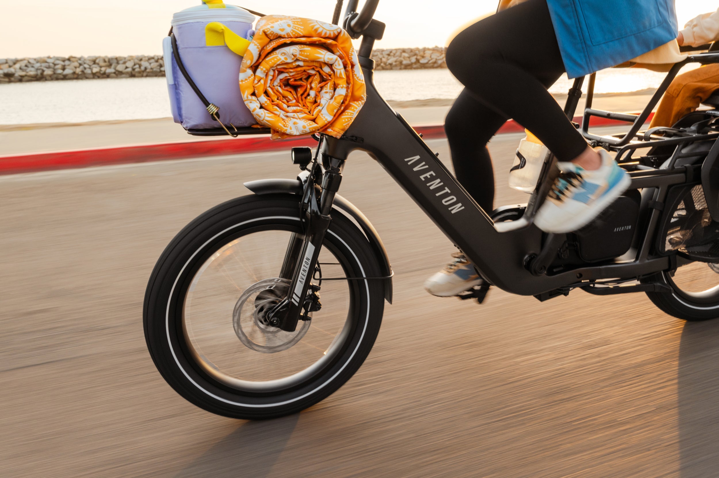 Aventon Abound LR Longtail Cargo E-Bike
