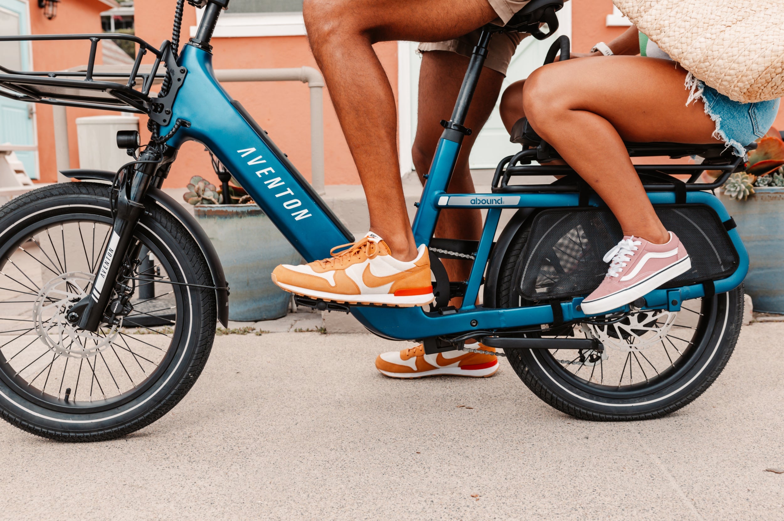 Aventon Abound SR Compact Cargo E-Bike